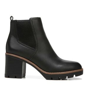 Naturalizer Womens 8.5 wide Black boot